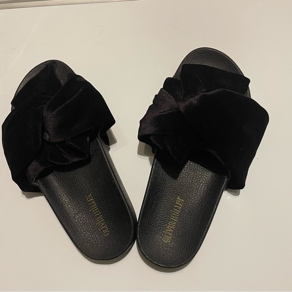 Slip on shoes size 7 - Picture 6 of 6